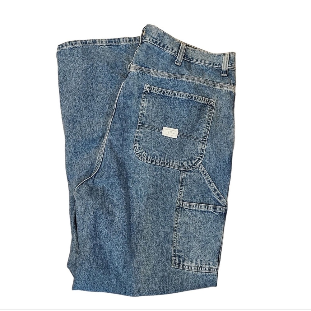 GAP CARPENTER men’s jeans. 33in waist, 34in length.